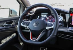 Volkswagen Golf GTI SE 2.0T DSG 2026 — side view