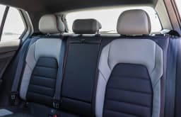 Volkswagen Golf GTI SE 2.0T DSG 2026 — side view