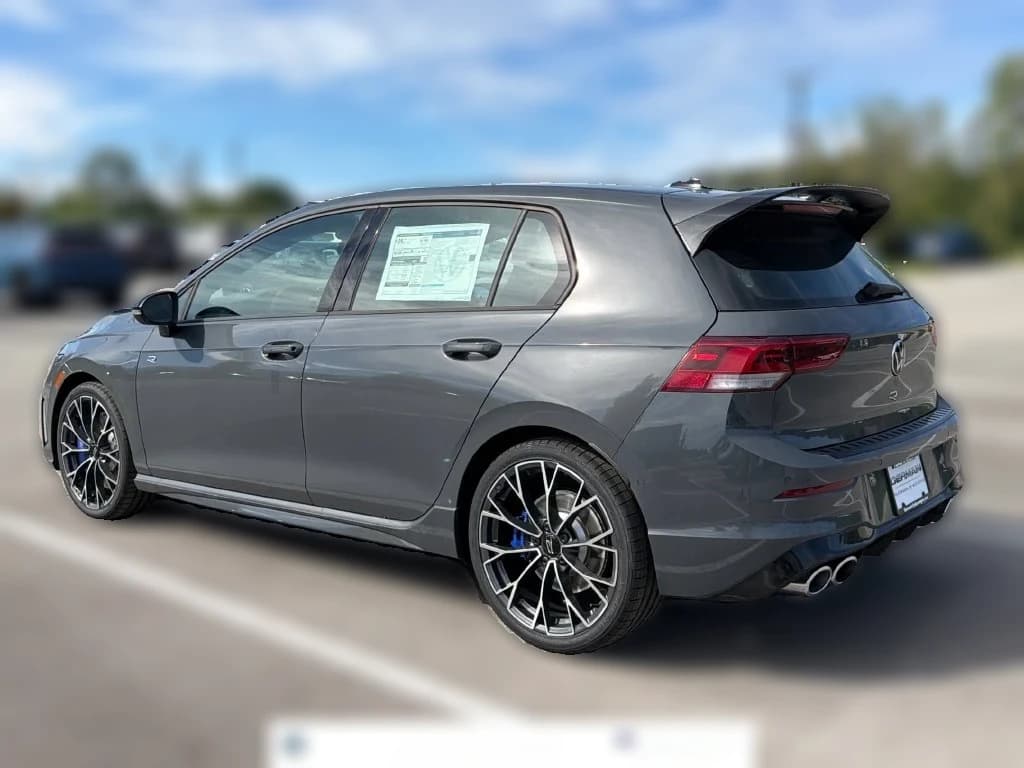 Volkswagen Golf R Base 2.0T DSG 2026 — side view