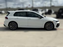 Volkswagen Golf R Base 2.0T DSG 2026 — side view