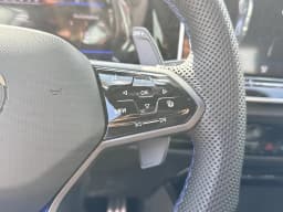 Volkswagen Golf R Base 2.0T DSG 2026 — side view