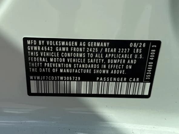 Volkswagen Golf R Base 2.0T DSG 2026 — side view