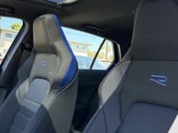 Volkswagen Golf R Base 2.0T DSG 2026 — side view