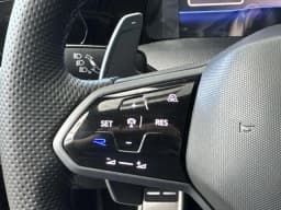 Volkswagen Golf R Base 2.0T DSG 2026 — side view
