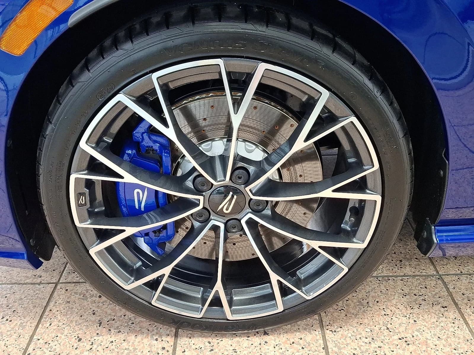 Volkswagen Golf R Base 2.0T DSG 2026 — side view