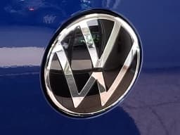 Volkswagen Golf R Base 2.0T DSG 2026 — side view