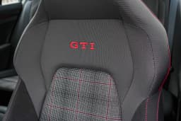 Volkswagen Golf GTI S 2.0T DSG 2026 — side view