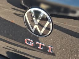 Volkswagen Golf GTI S 2.0T DSG 2026 — side view
