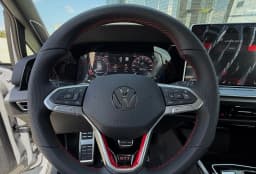 Volkswagen Golf GTI SE 2.0T DSG 2026 — side view