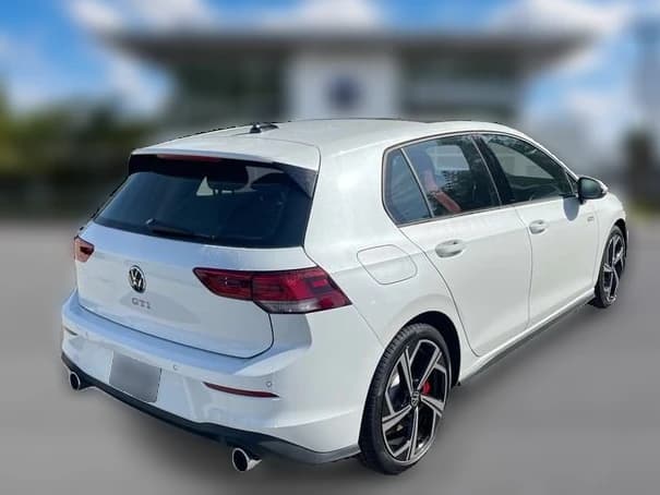 Volkswagen Golf GTI SE 2.0T DSG 2026 — side view