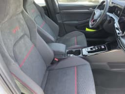 Volkswagen Golf GTI SE 2.0T DSG 2026 — side view