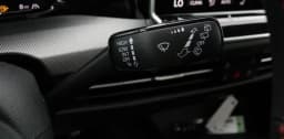 Volkswagen Golf GTI SE 2.0T DSG 2026 — side view