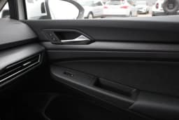 Volkswagen Golf GTI SE 2.0T DSG 2026 — side view