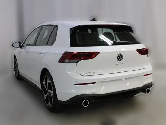 Volkswagen Golf GTI SE 2.0T DSG 2026 — side view