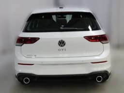 Volkswagen Golf GTI SE 2.0T DSG 2026 — side view