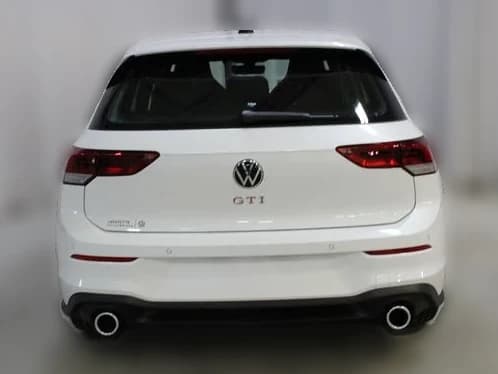Volkswagen Golf GTI SE 2.0T DSG 2026 — side view