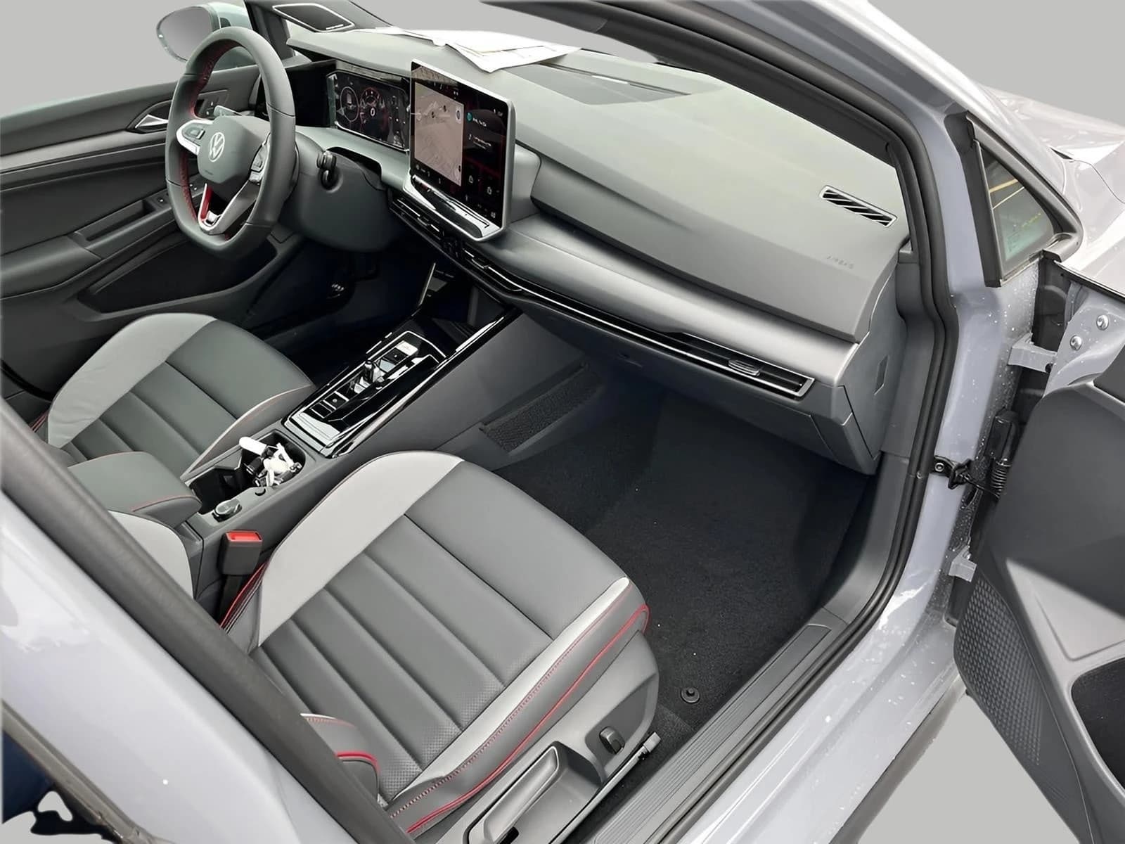 Volkswagen Golf GTI Autobahn 2.0T DSG 2025 — side view
