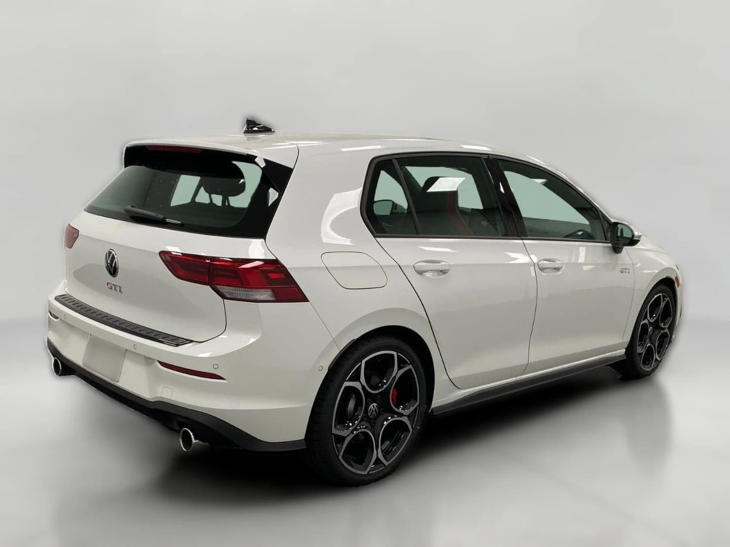 Volkswagen Golf GTI Autobahn 2.0T DSG 2026 — side view