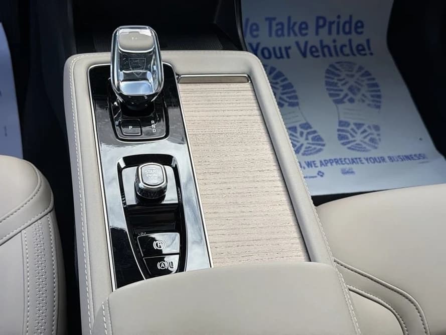 Volvo XC90 Plus B6 AWD 7-Seater 2026 — side view