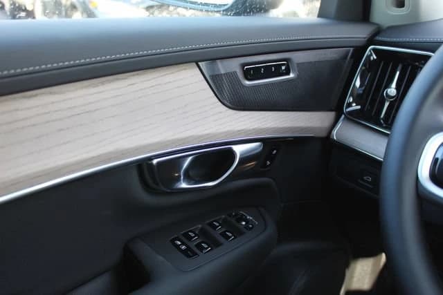 Volvo XC90 Plus B6 AWD 7-Seater 2026 — side view