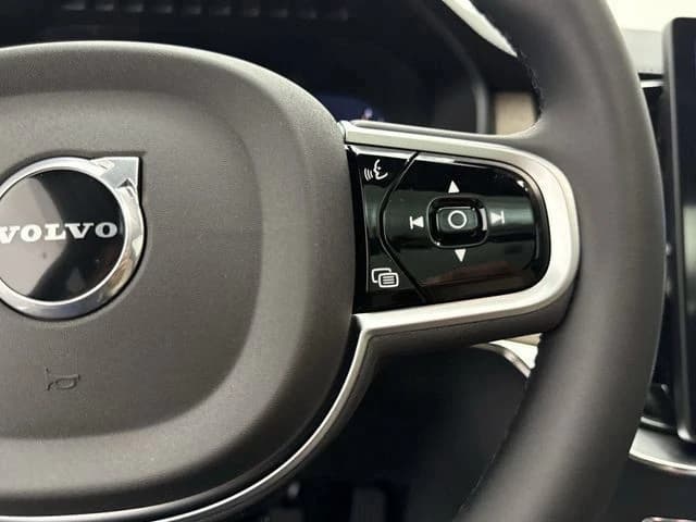 Volvo XC90 Plus B6 AWD 7-Seater 2026 — side view