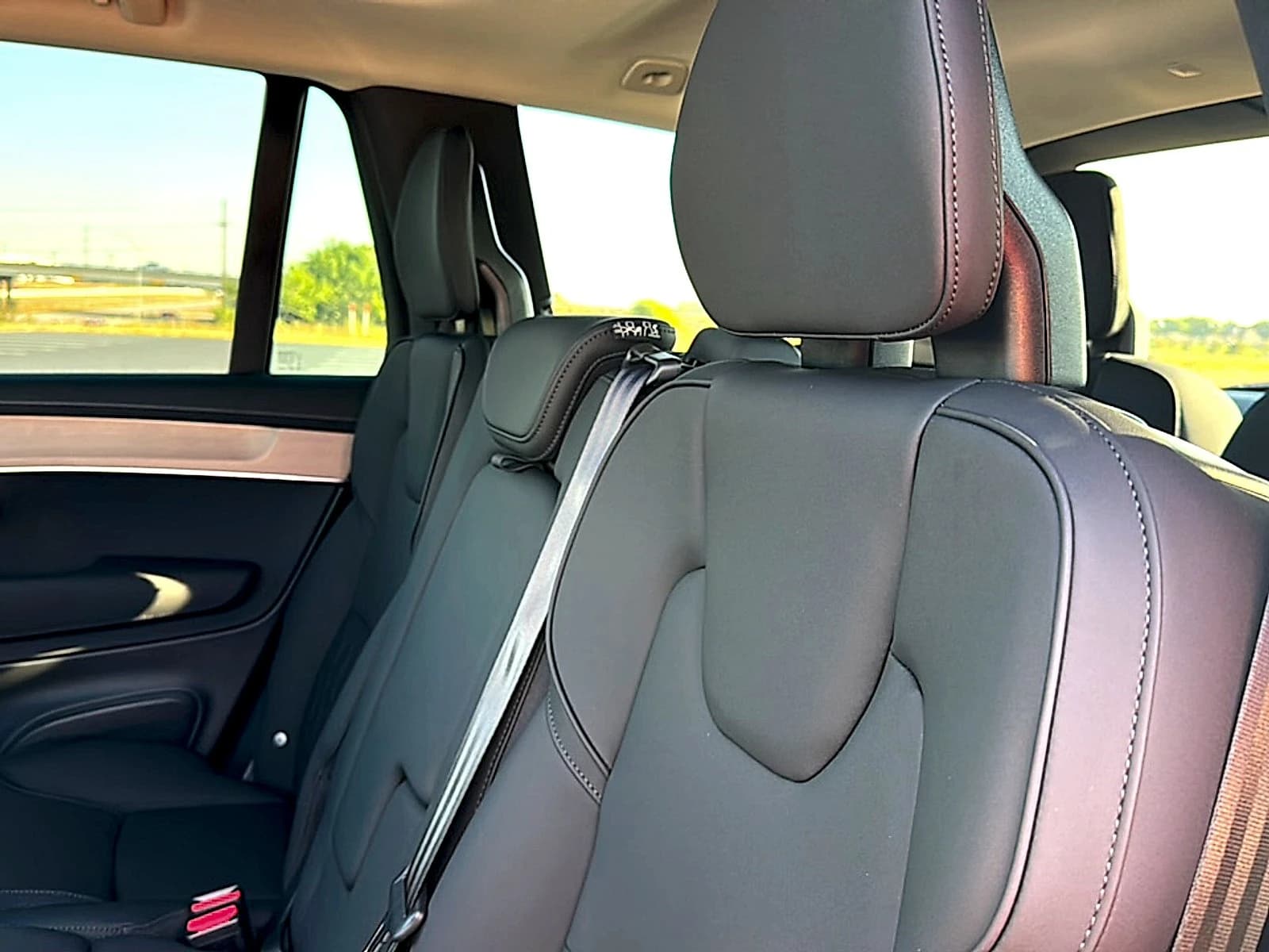 Volvo XC90 Plus B6 AWD 7-Seater 2026 — side view