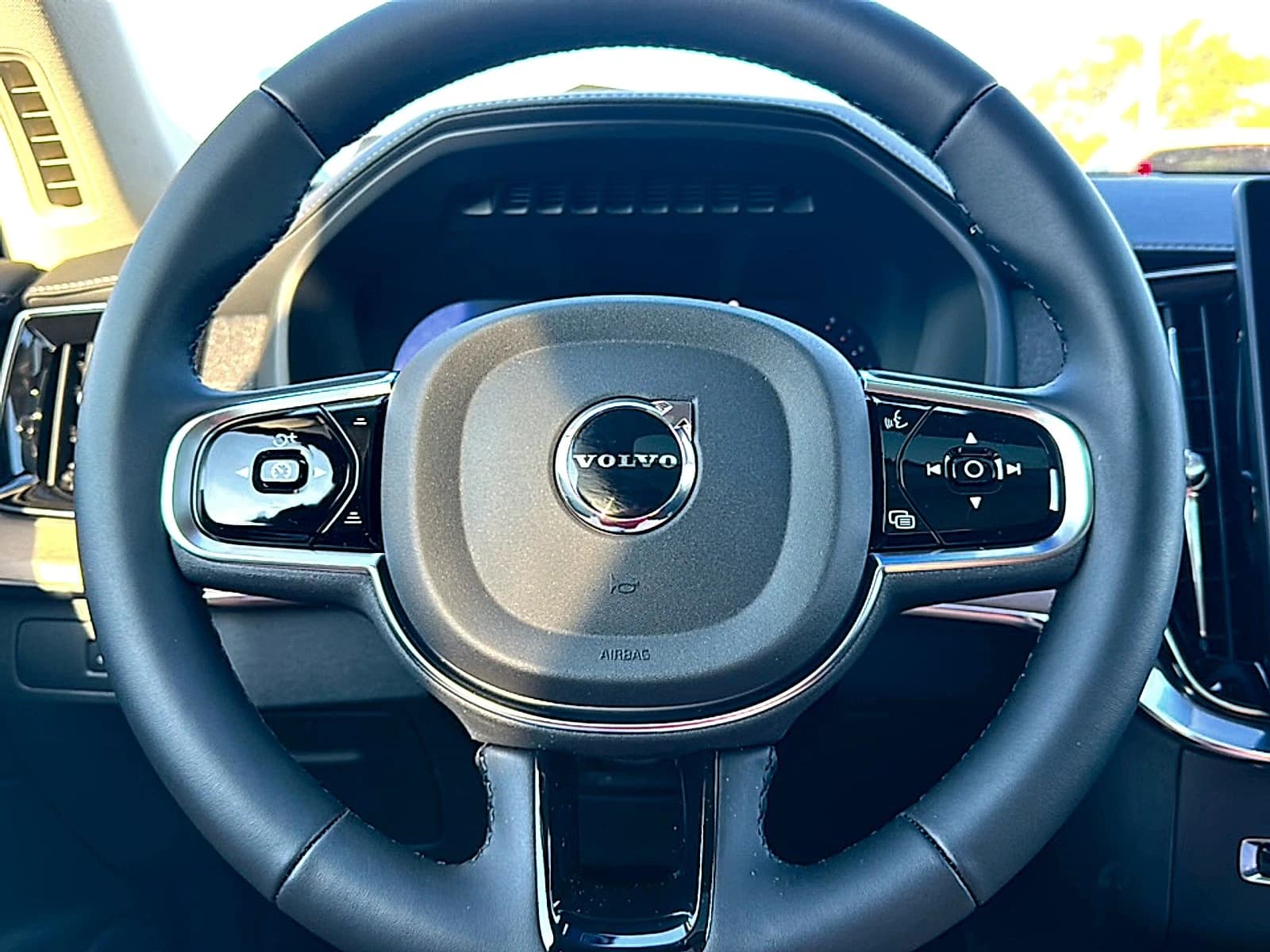 Volvo XC90 Plus B6 AWD 7-Seater 2026 — side view