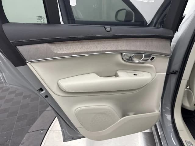 Volvo XC90 Ultra B6 AWD 7-Seater 2026 — side view