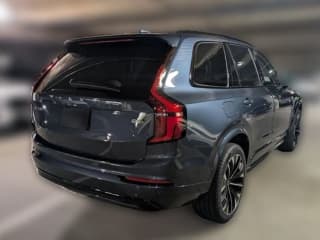 Volvo XC90 Ultra Dark Theme B6 AWD 7-Seater