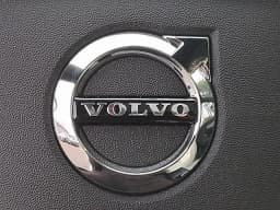 Volvo EX40 Plus Single Motor Extended Range RWD 2026 — side view