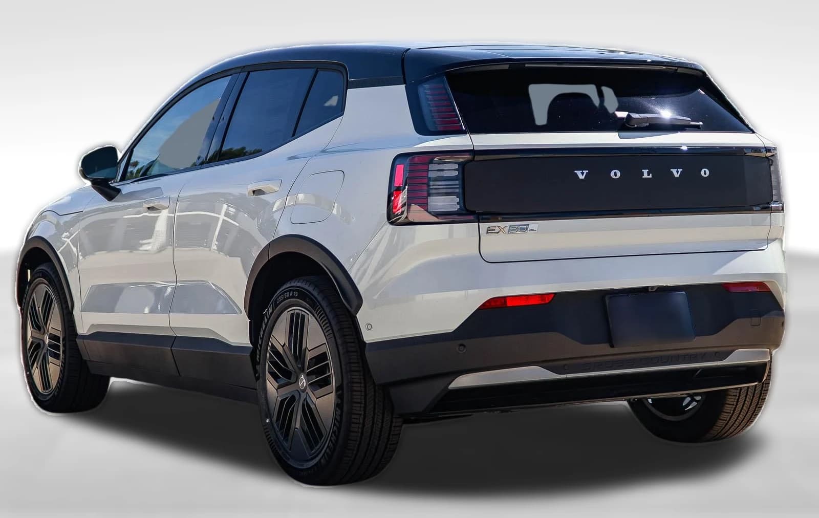 Volvo EX30 Cross Country Ultra Twin Motor AWD 2026 — side view