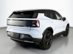 Volvo EX30 Cross Country Ultra Twin Motor AWD 2026 — side view
