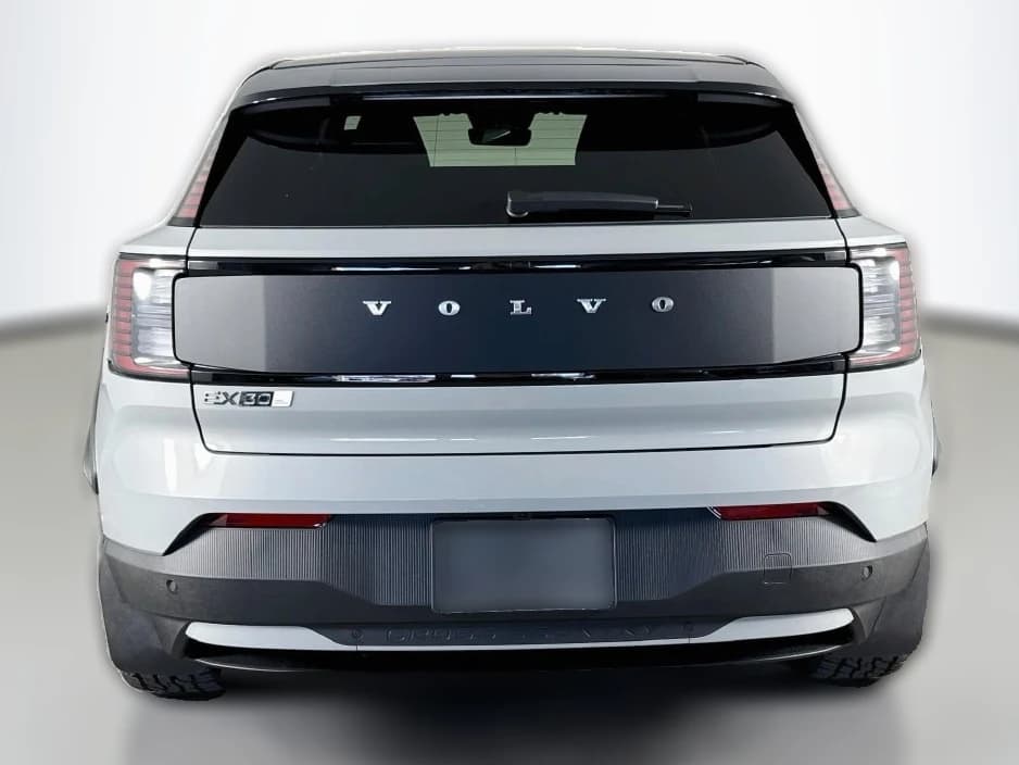 Volvo EX30 Cross Country Ultra Twin Motor AWD 2026 — side view