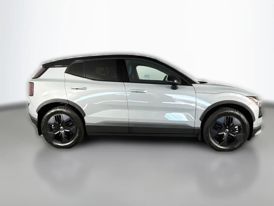 Volvo EX30 Cross Country Ultra Twin Motor AWD 2026 — side view
