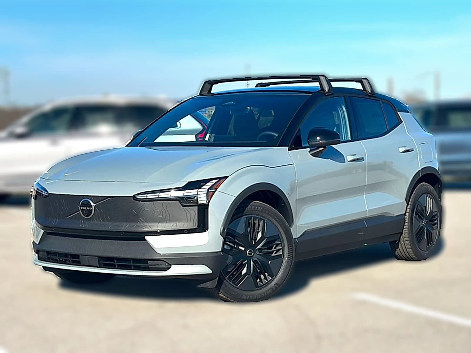 Volvo EX30 Cross Country Ultra Twin Motor AWD 2026 — side view