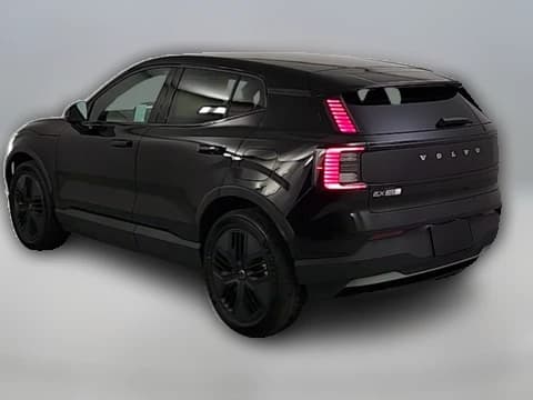 Volvo EX30 Cross Country Ultra Twin Motor AWD 2026 — side view