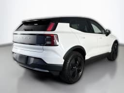 Volvo EX30 Cross Country Ultra Twin Motor AWD 2026 — side view