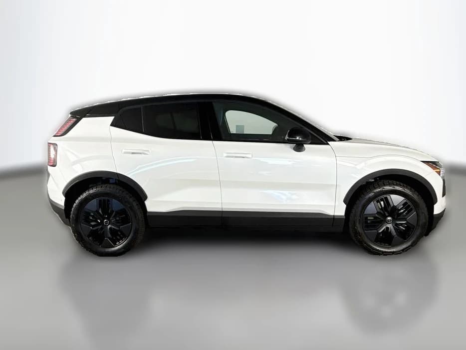 Volvo EX30 Cross Country Ultra Twin Motor AWD 2026 — side view