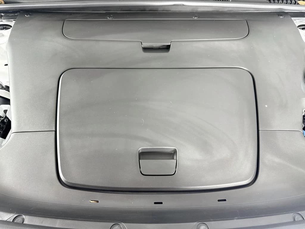 Volvo EX30 Cross Country Ultra Twin Motor AWD 2026 — side view