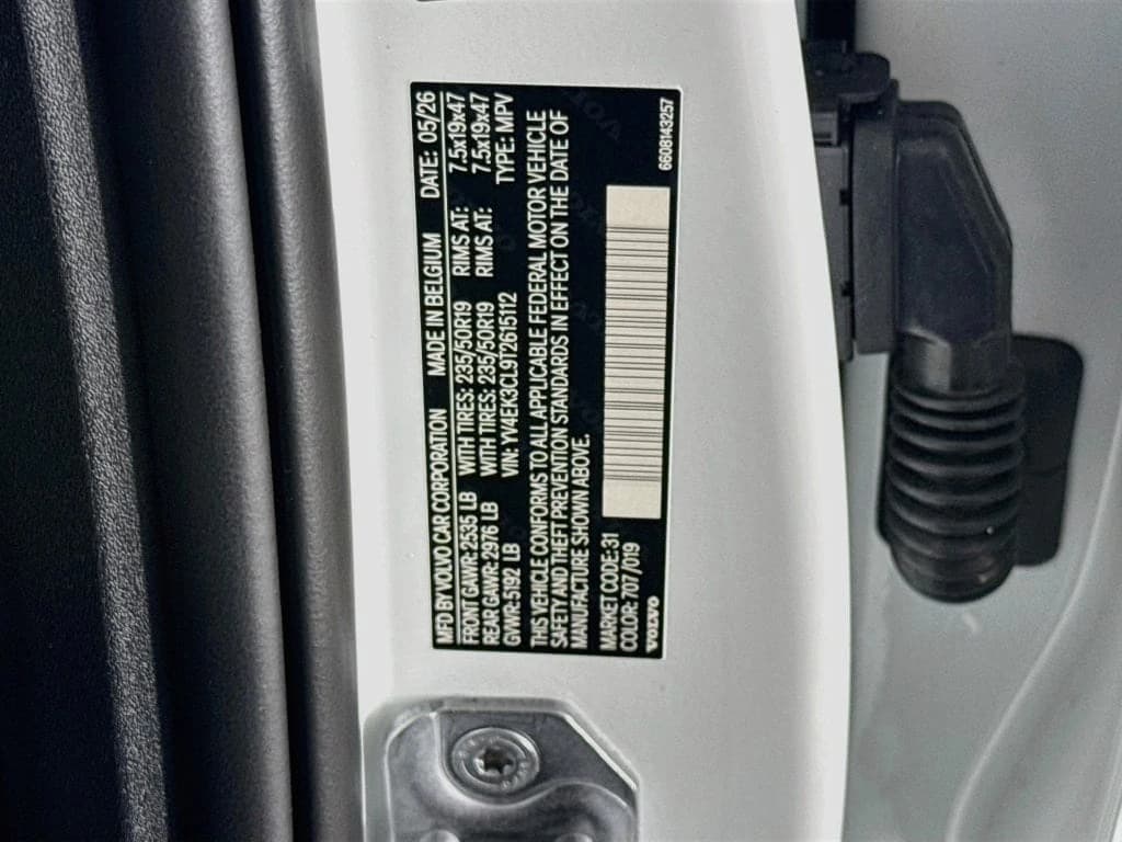 Volvo EX30 Cross Country Ultra Twin Motor AWD 2026 — side view
