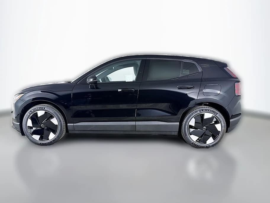 Volvo EX30 Plus Twin Motor AWD 2026 — side view