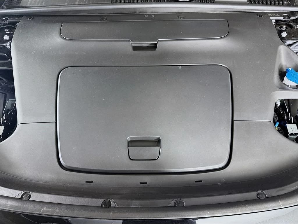 Volvo EX30 Plus Twin Motor AWD 2026 — side view