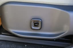 Volvo EX30 Plus Twin Motor AWD 2026 — side view