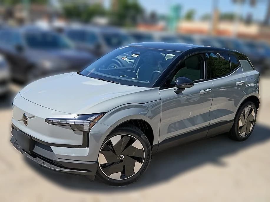 Volvo EX30 Plus Twin Motor AWD 2026 — side view