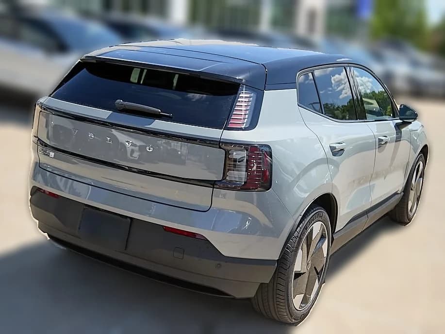 Volvo EX30 Plus Twin Motor AWD 2026 — side view