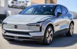 Volvo EX30 Plus Twin Motor AWD 2026 — side view