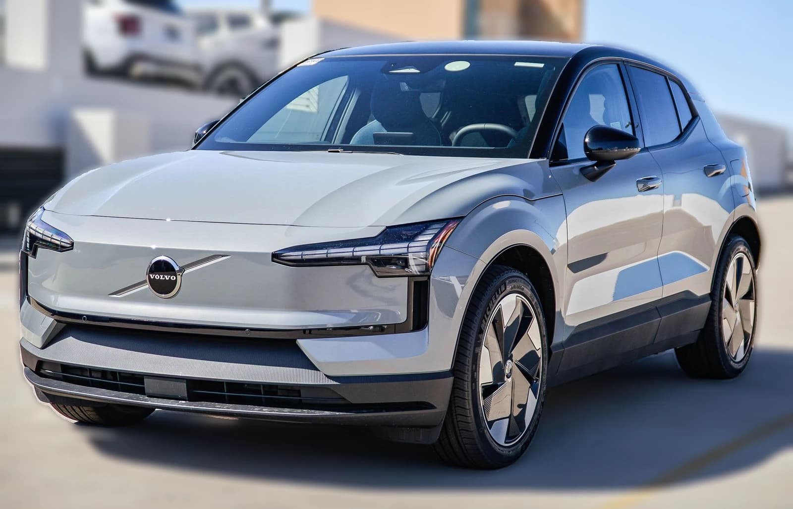 Volvo EX30 Plus Twin Motor AWD 2026 — side view