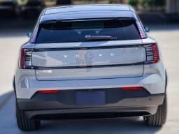Volvo EX30 Plus Twin Motor AWD 2026 — side view