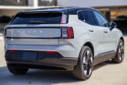 Volvo EX30 Plus Twin Motor AWD 2026 — side view