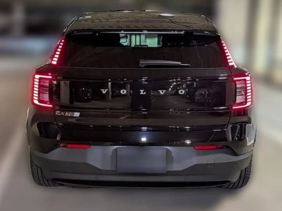 Volvo EX30 Ultra Twin Motor AWD 2026 — side view